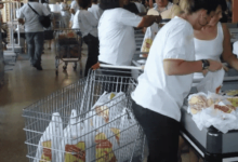 Imagem de uma Rede de Supermercados, com empacoradora