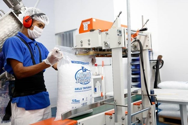 Vaga de emprego para Ajudante - Fábrica de Gelo