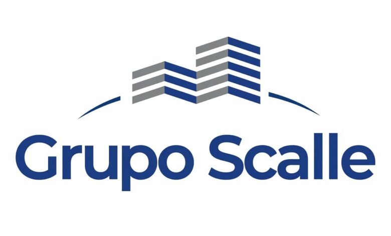 Estagiário(a) de Recursos Humanos - Grupo Scalle - Magé, RJ 1 Logotipo do Grupo Scalle com ilustração estilizada de edifícios em tons de azul e cinzento sobre o nome da empresa em letras azuis, anunciando vaga de emprego aberta.